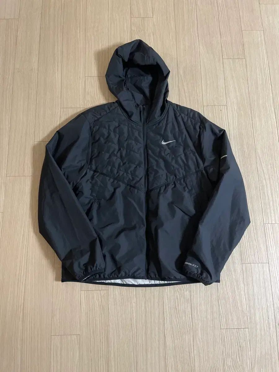 【美品】NIKE レペル　サーマフィット　ランニングジャケット　メンズM NIKE（ナイキ） サーマ レペル パーク メンズ サッカー ジャケット