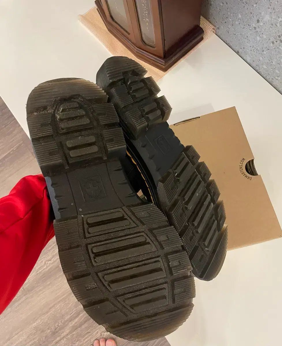  DR MARTENS ドクターマーチン ポスター ブラック サンダル UK 8 270 サンダル サンダル