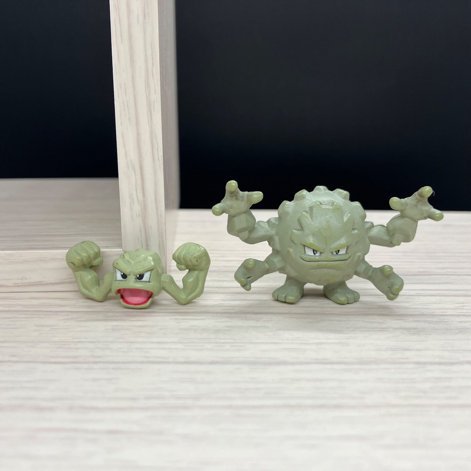 立体ポケモン図鑑 イシツブテ ゴローン ゴローニャ 【A-3 ポケモン