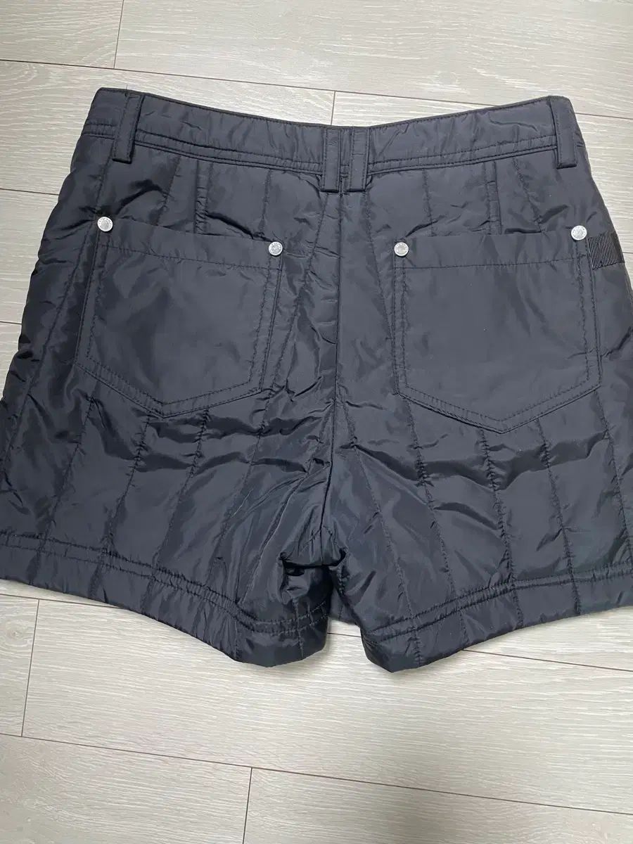 MARK LONA マークアンドロナ ダウン ハーフパンツ s