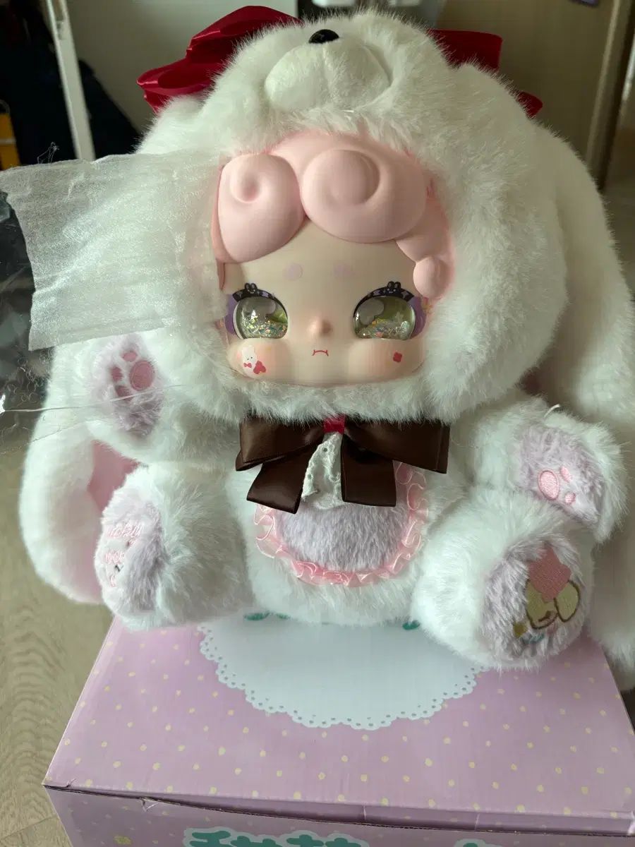 白うさぎ600 赤LEEリボン