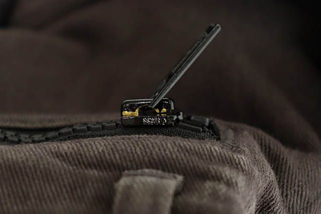 アンダーカバー UNDERCOVER 22SS 裾断ち切り デニム パンツ スリム