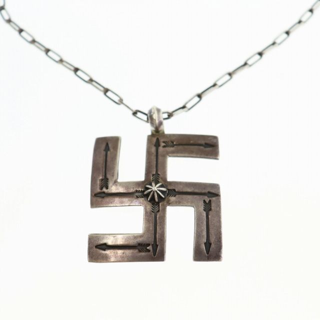 ナバホ族 NAVAJO Sunshine Reeves サンシャイン リーブス スワスティカ