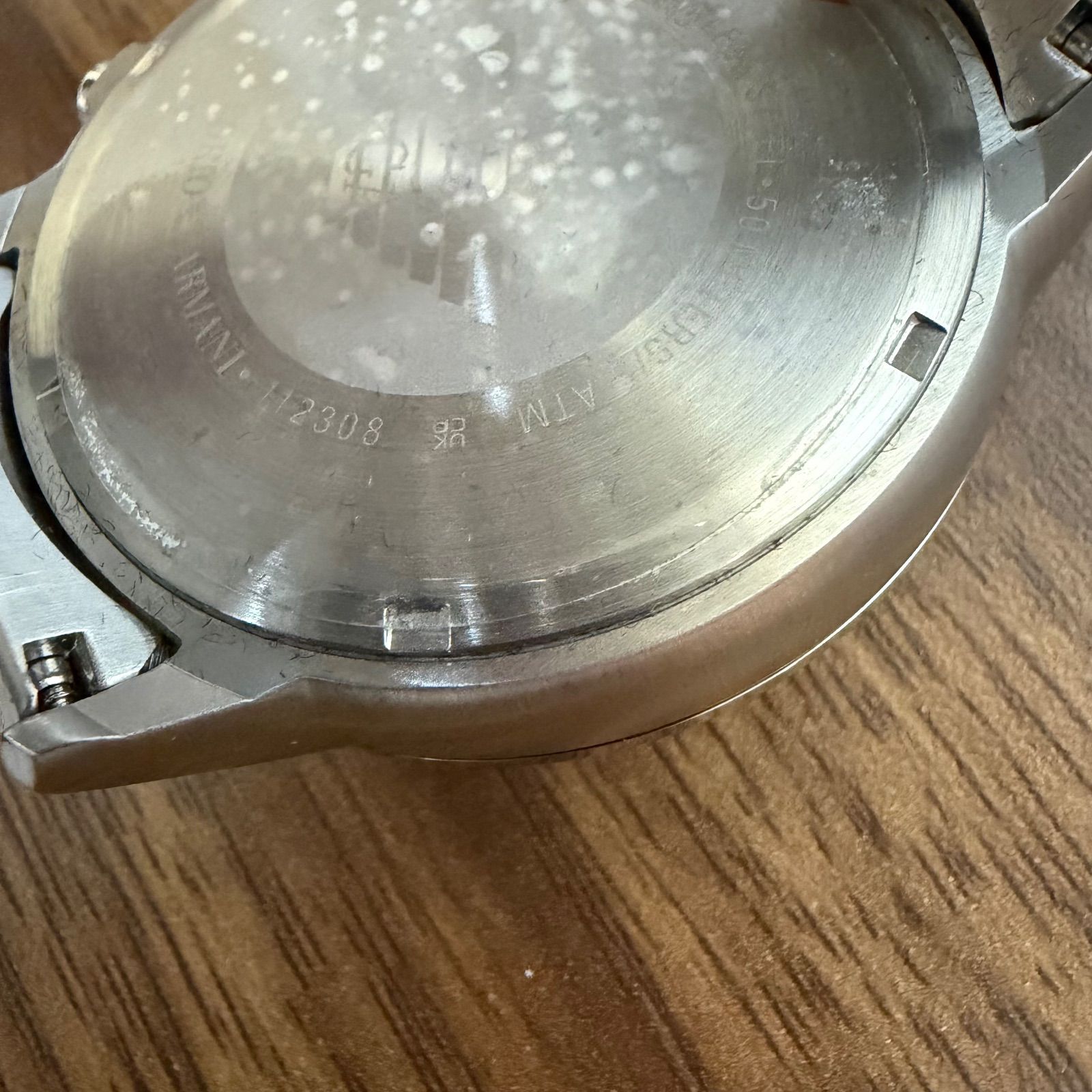  ◎ エンポリオアルマーニ EMPORIO ARMANI 腕時計 ウォッチ クォーツ ロゴ 黒文字盤 シルバーカラー 銀色 クロノグラフ カレンダー付き AR 2460 腕時計(クォーツ) 腕時計(アナログ)