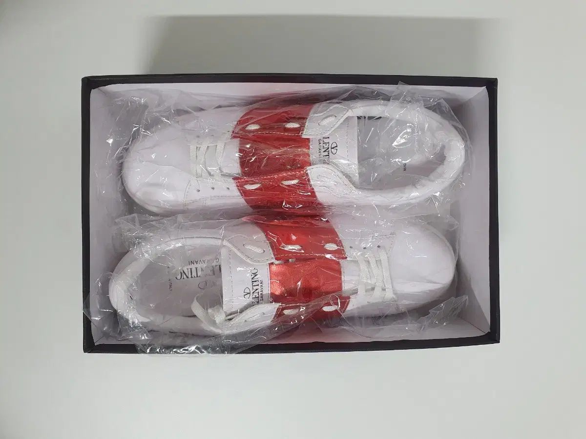 Valentino メタリック ストライプ オープン スニーカー 白 レッド