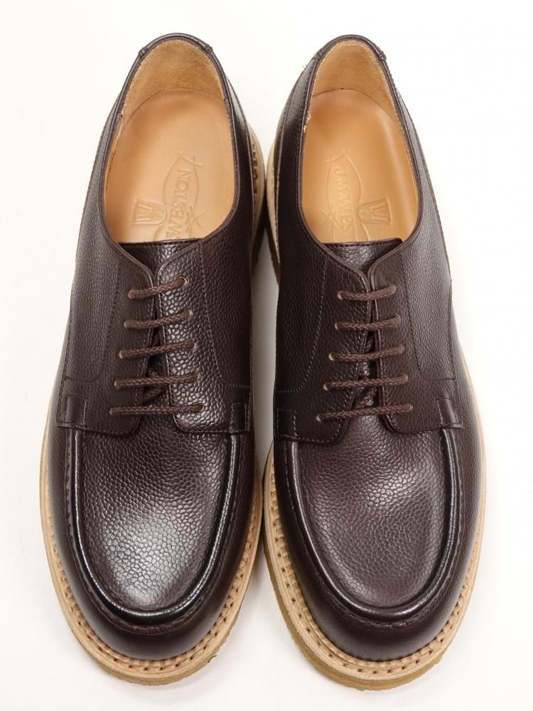 ダークブラウン