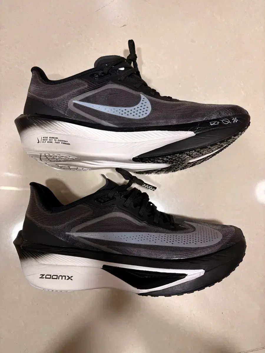 ナイキ ズーム フライ 6 ブラック ライト スモーク グレー 260