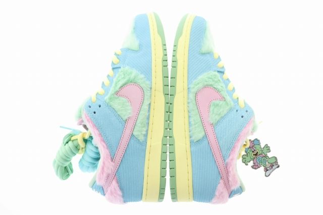 ナイキ NIKE ×VERDY ヴェルディ SB Dunk Low Pro QS Visty ダンクロー