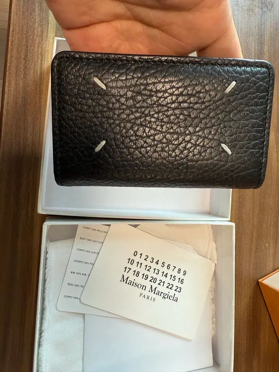 メゾンマルジェラ カードホルダー