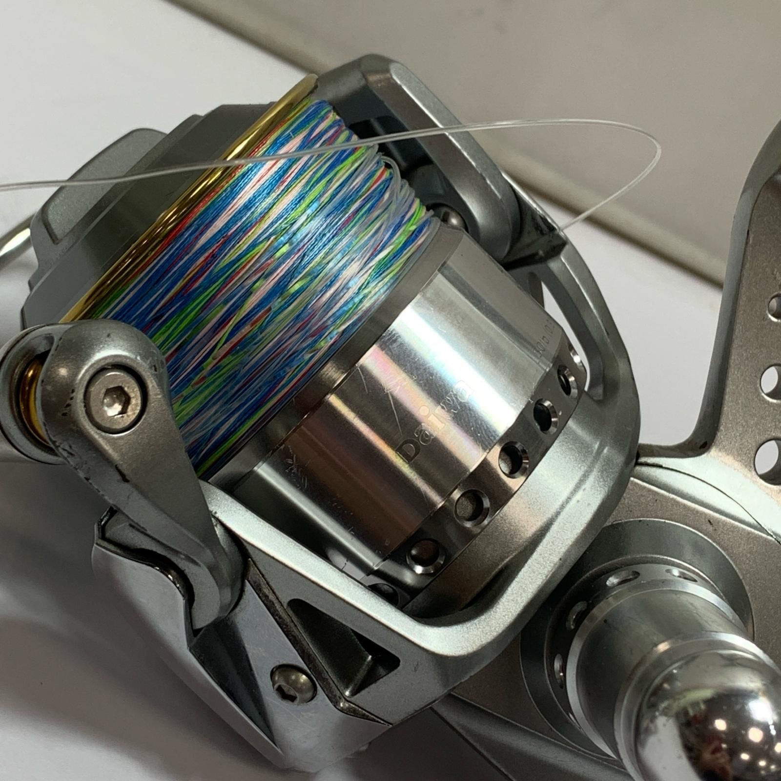 スピニングリール