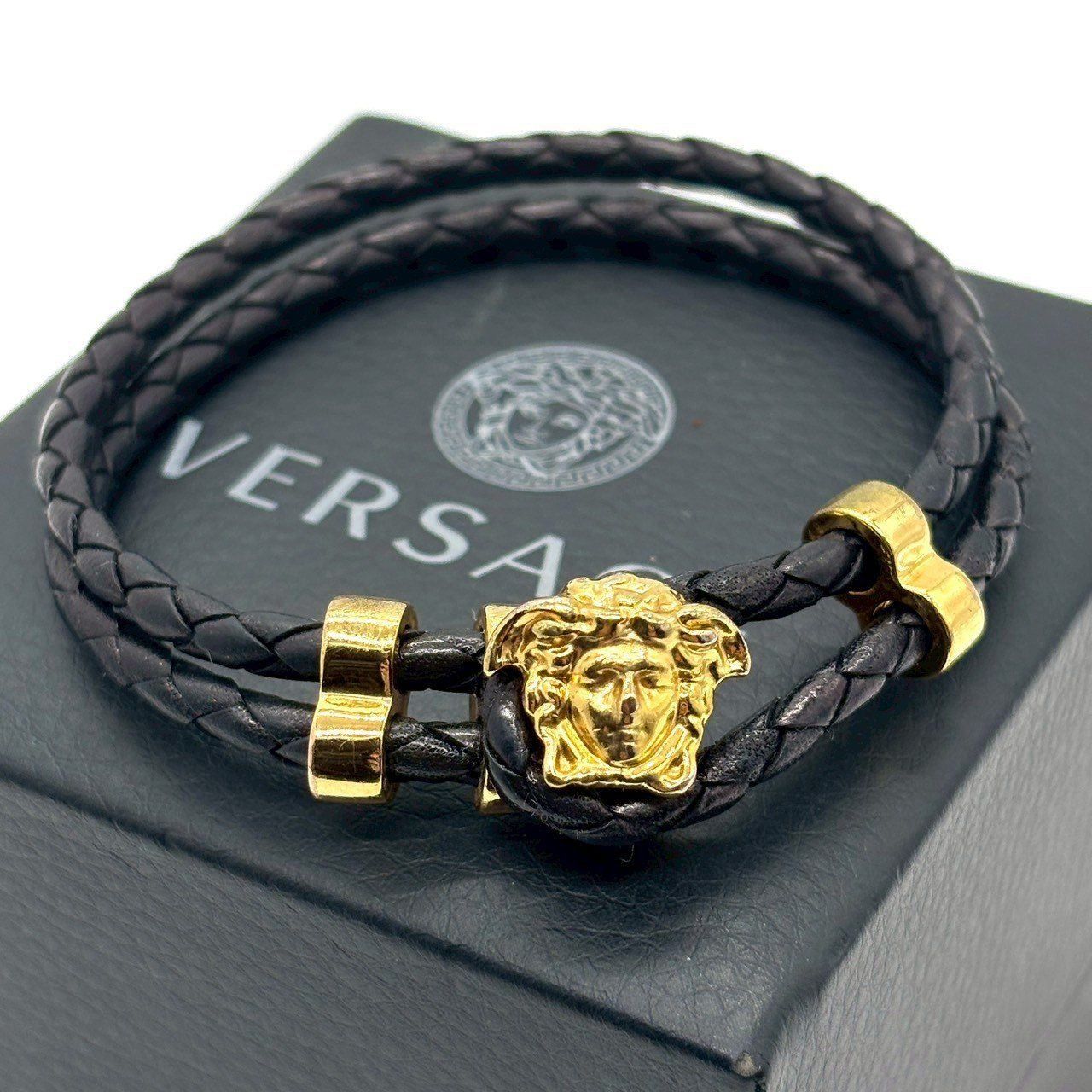飾れ VERSACE