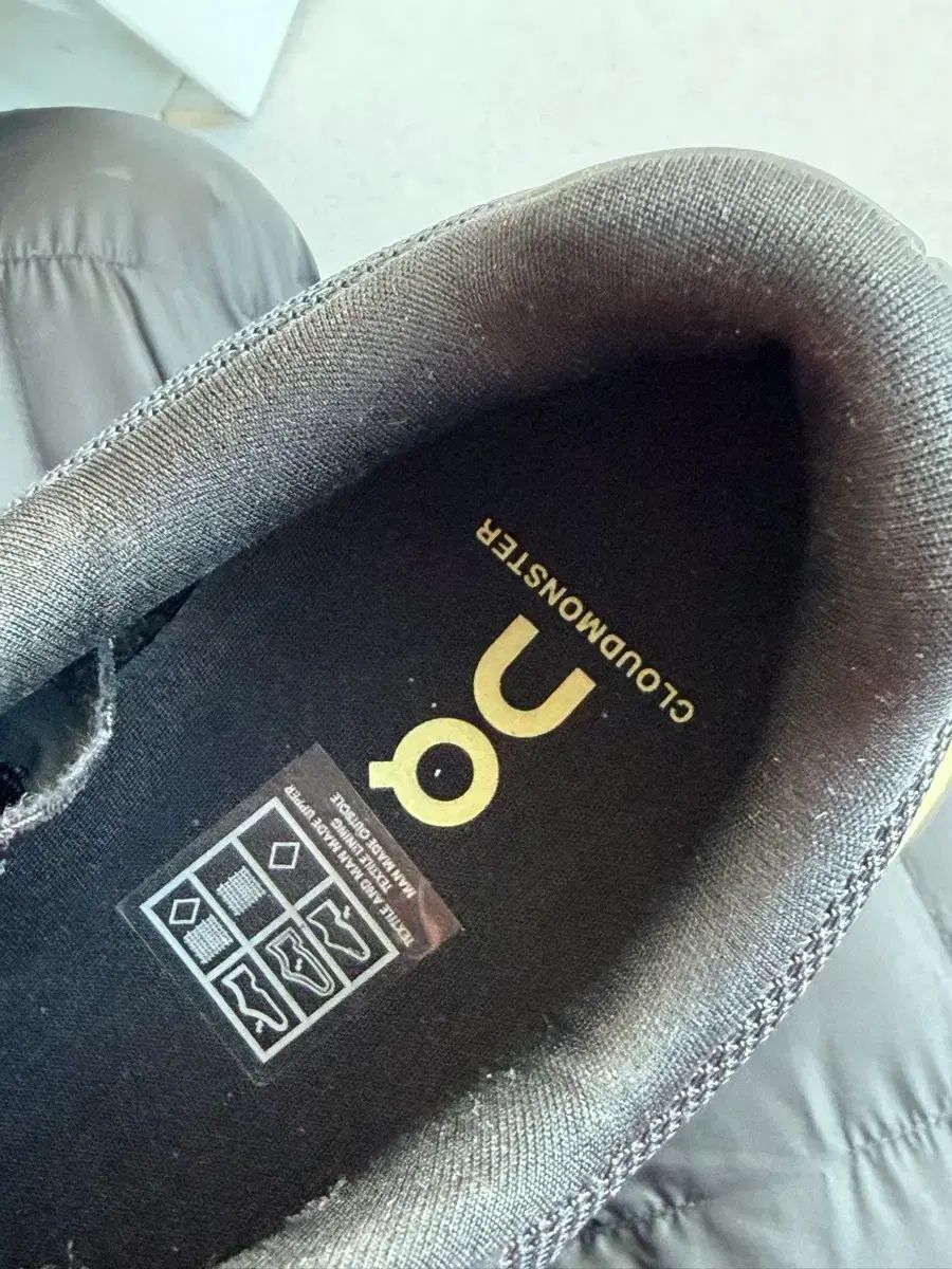  オンラニング ク라우ドラウ MONSTER 270 1回 着用 登山靴 トレッキングシューズ アウトドアシューズ