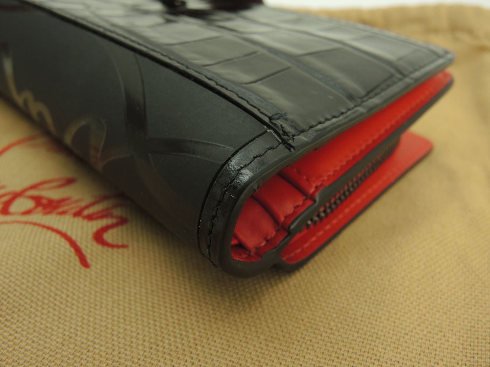 クリスチャンルブタン 2折長財布 パロマ クロコ型押レザー黒赤 ロング