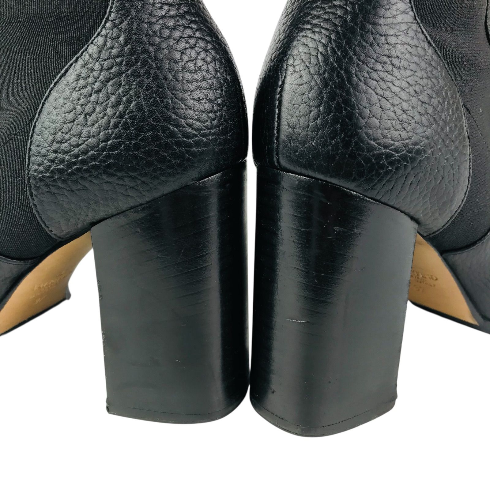 極美品　ヴァレンティノガラヴァーニ　ショートブーツ　ロックスタッズ　レザー　24 valentino garavan ヴァレンティノガラヴァーニ ロックスタッズ ベルト