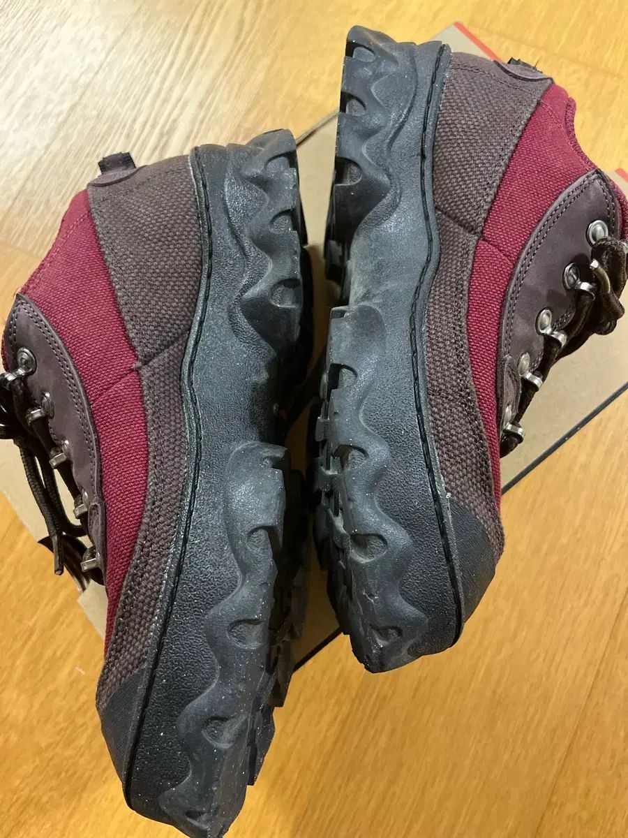 ナイキ ラハール