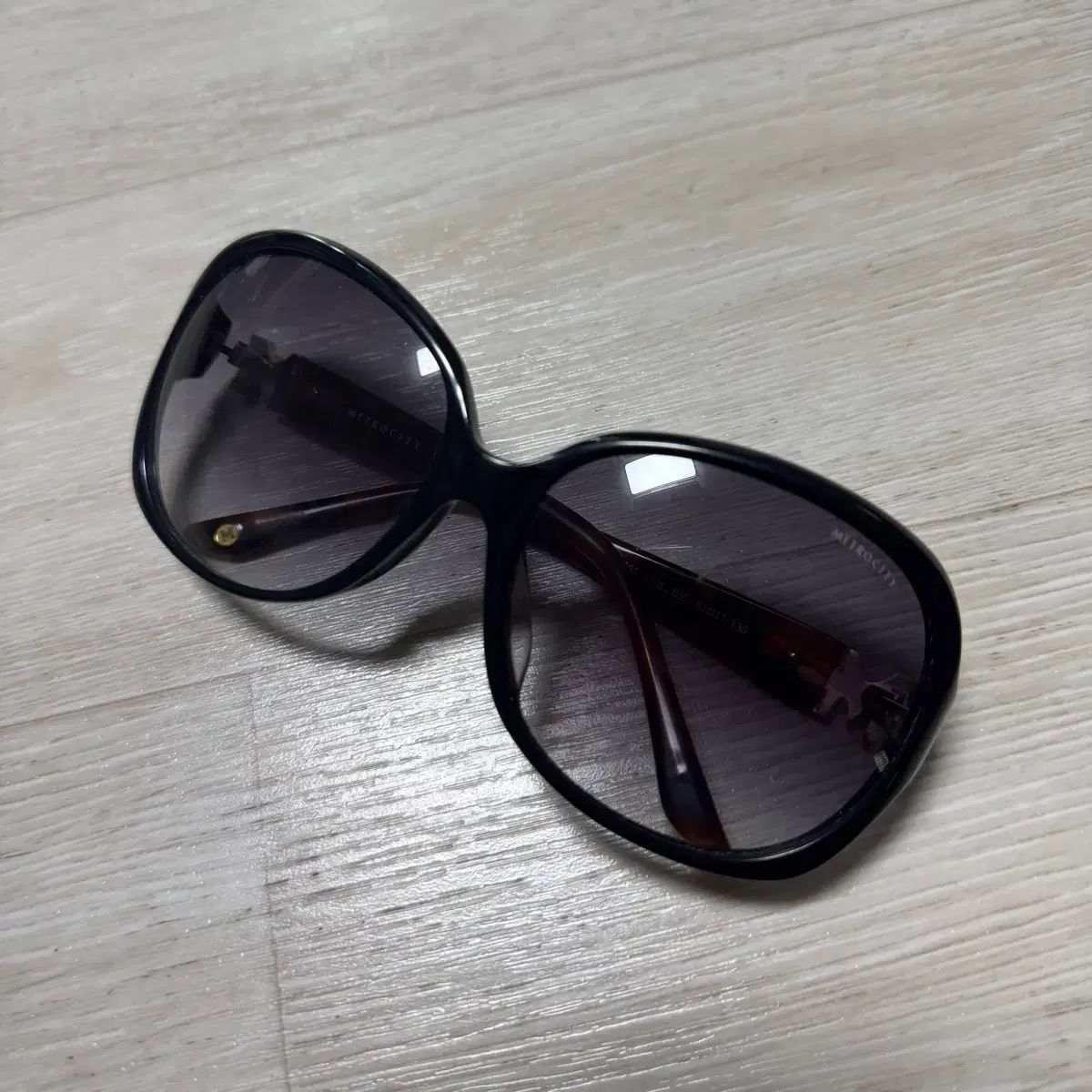 メトロシティ レオパード サングラス