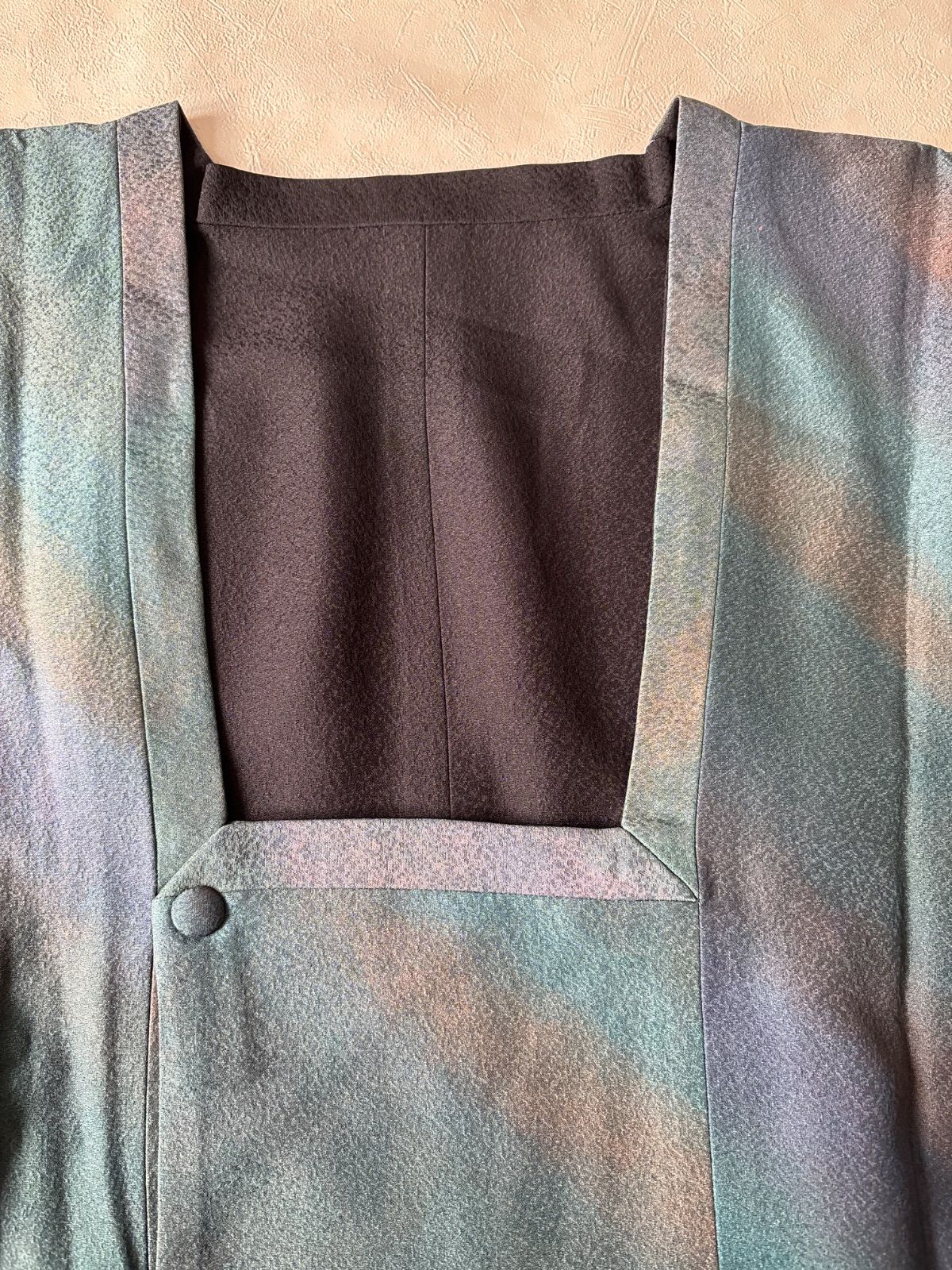 ぼかしグリーン 黒系