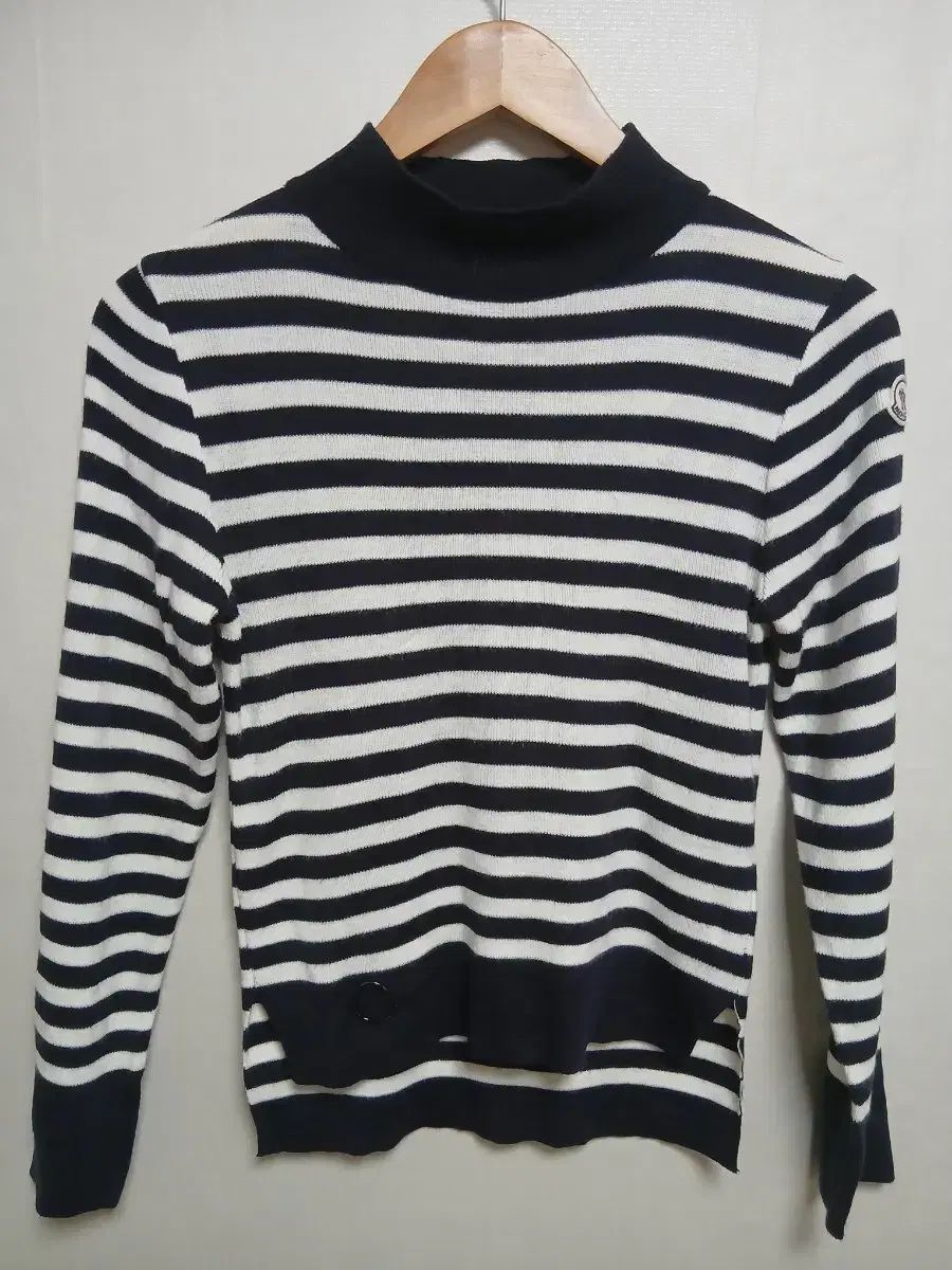 モンクレール ストライプ ニットTシャツ