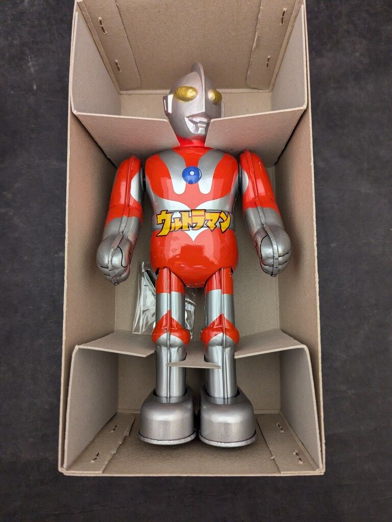 ビリケン商会 ゼンマイ歩行ブリキ ウルトラマン 240mm - メルカリ