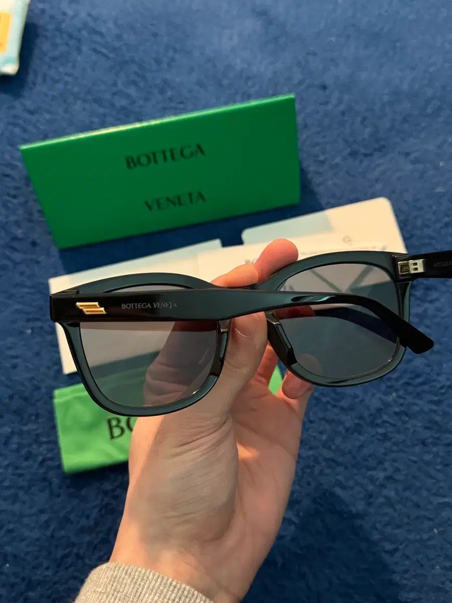 BOTTEGA VENETA ボッテガ ヴェネタ サングラス ユニセックス