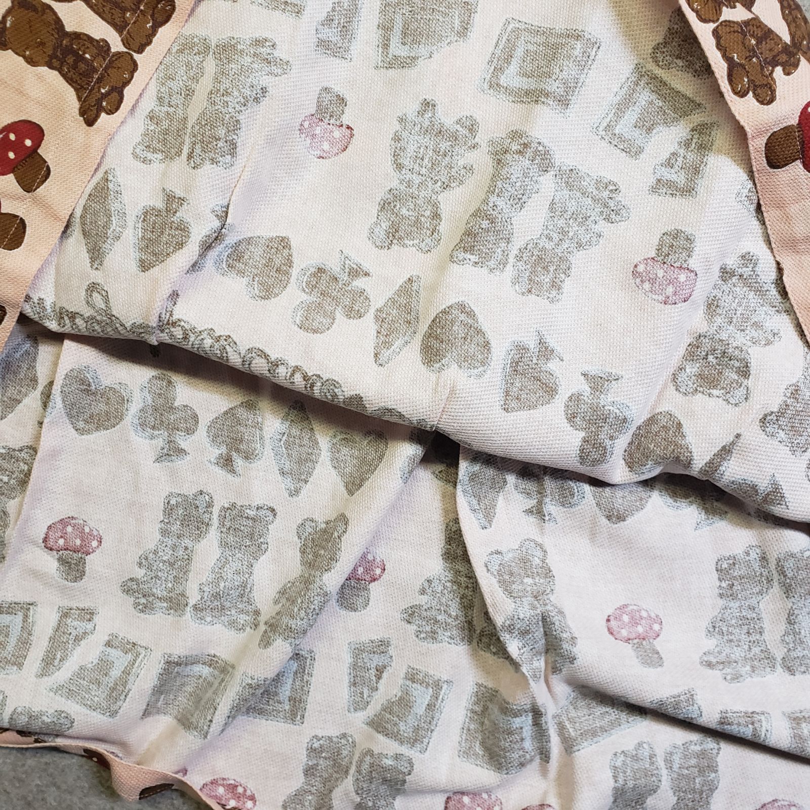  Emily Temple cute ノースリーブワンピース テディベア柄 総柄 フ シルエット ピンク系 u 7157 s ノースリーブ ミニワンピース