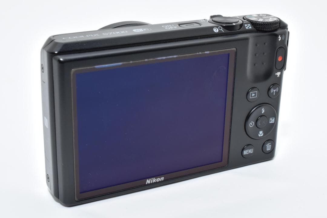 コンパクトデジタルカメラ