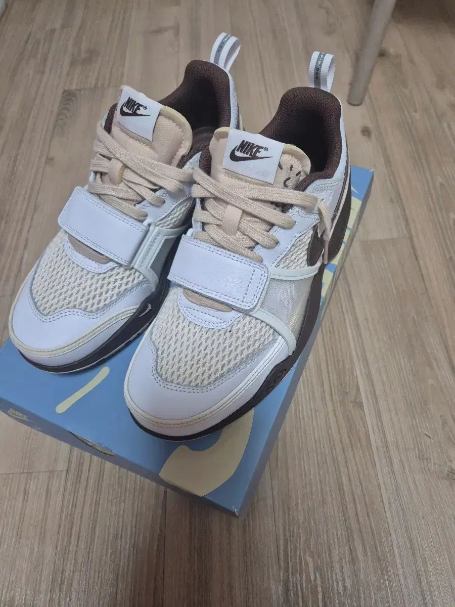 トラヴィススコット ズームフィールド 260