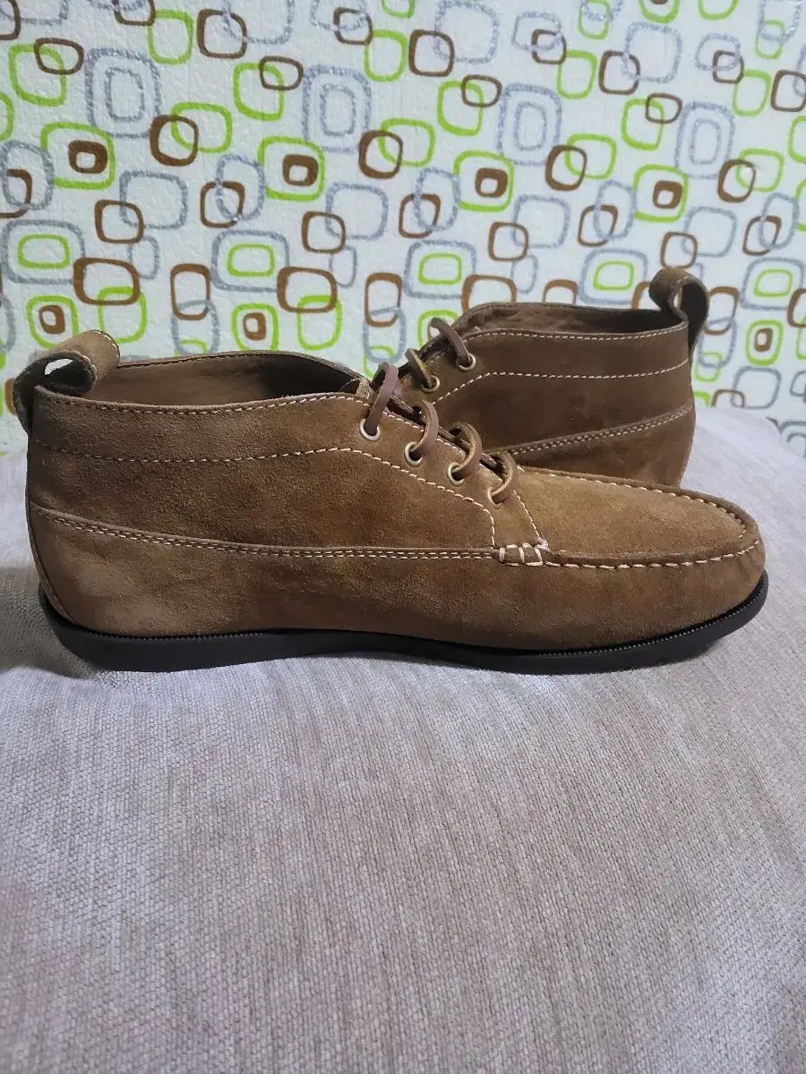 スウェード チャッカブーツ