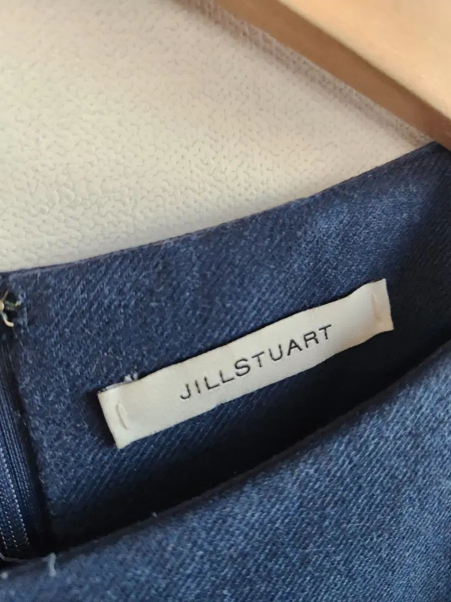  ジルスチュアート イタリア ウール ONE PIECE 85 55 長袖 七分袖 ひざ丈ワンピース