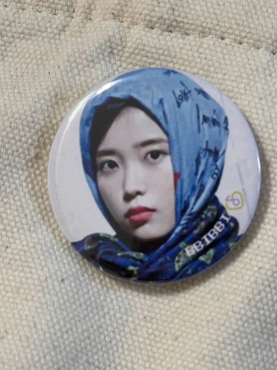 IU BBIBBI ピンバッジ まとめ