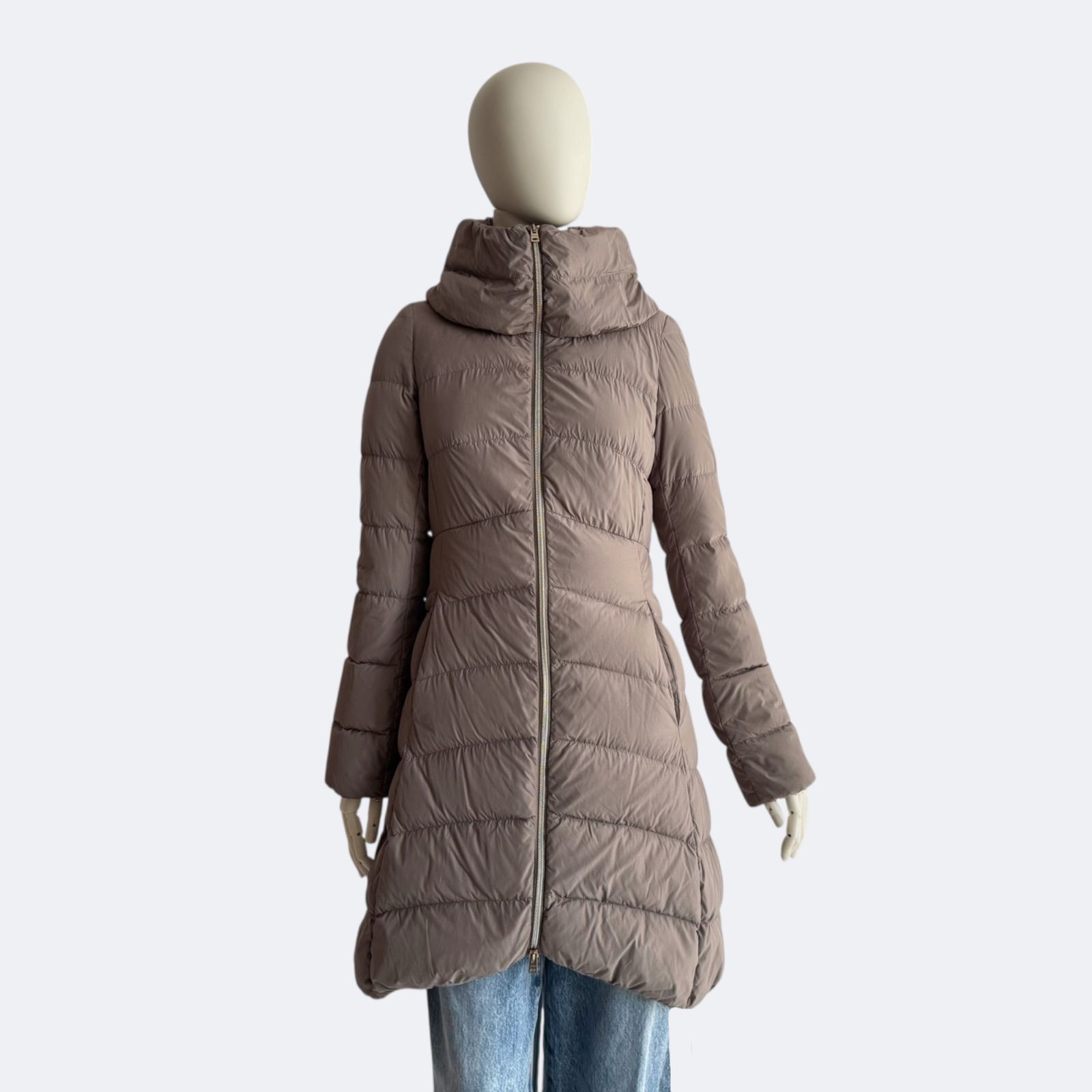 HERNO ヘルノ POLAR-TECH ロングダウンコート 40 グレージュ - メルカリ