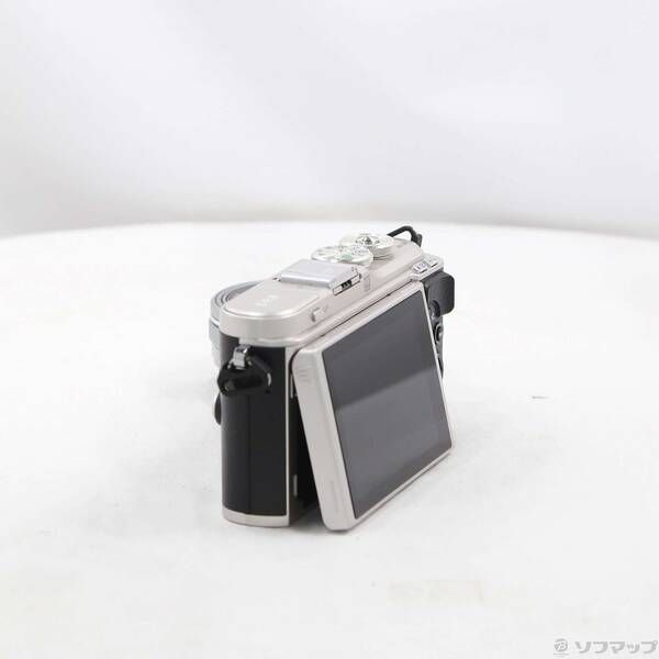 〔 品〕 OLYMPUS PEN E PL 9 14 42 mm EZレンズキット ブラック 262