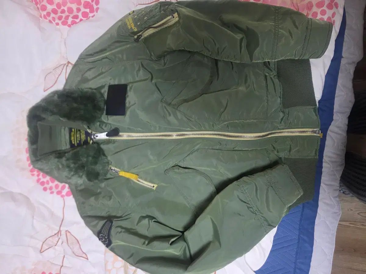 アルファインダストリーズ B 15 エアフレイム セージ