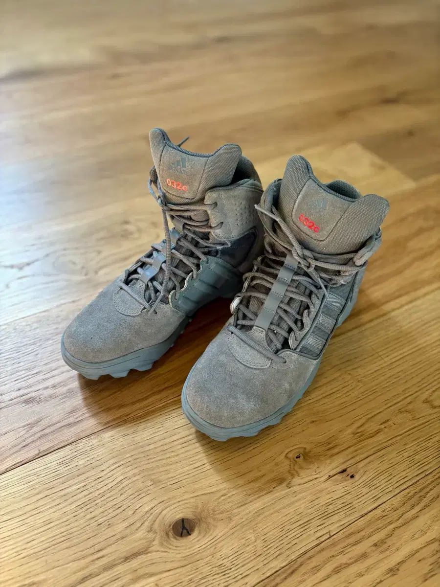 032 c アディダス コンバット ブーツ