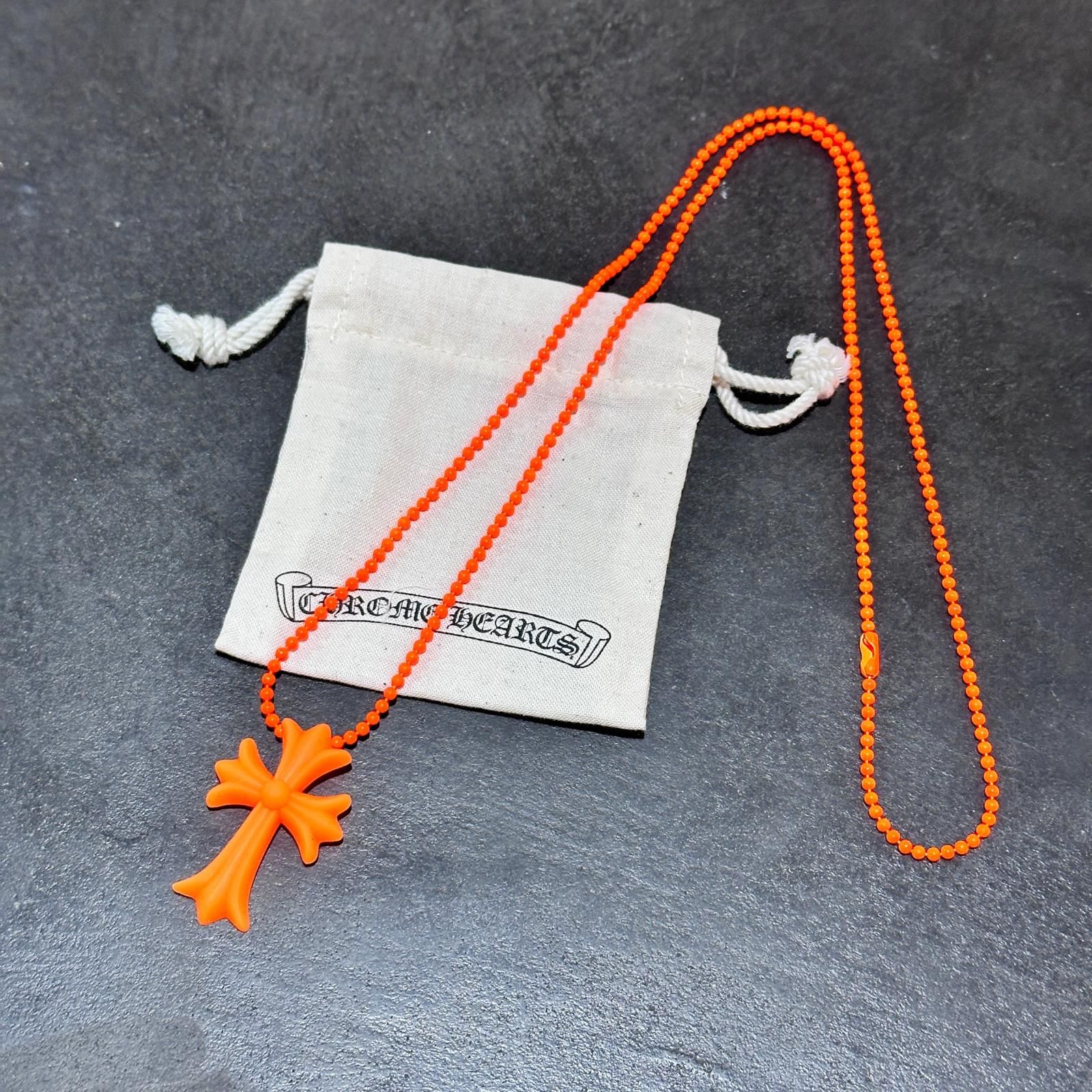 ♥ CHROME HEARTS ラバーネックレス シリコン クロス ネックレス クロムハーツ オレンジ F 6134 M