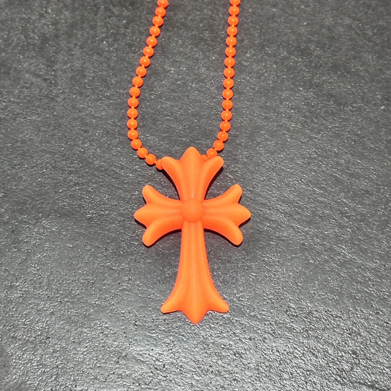 ♥ CHROME HEARTS ラバーネックレス シリコン クロス ネックレス クロムハーツ オレンジ F 6134 M
