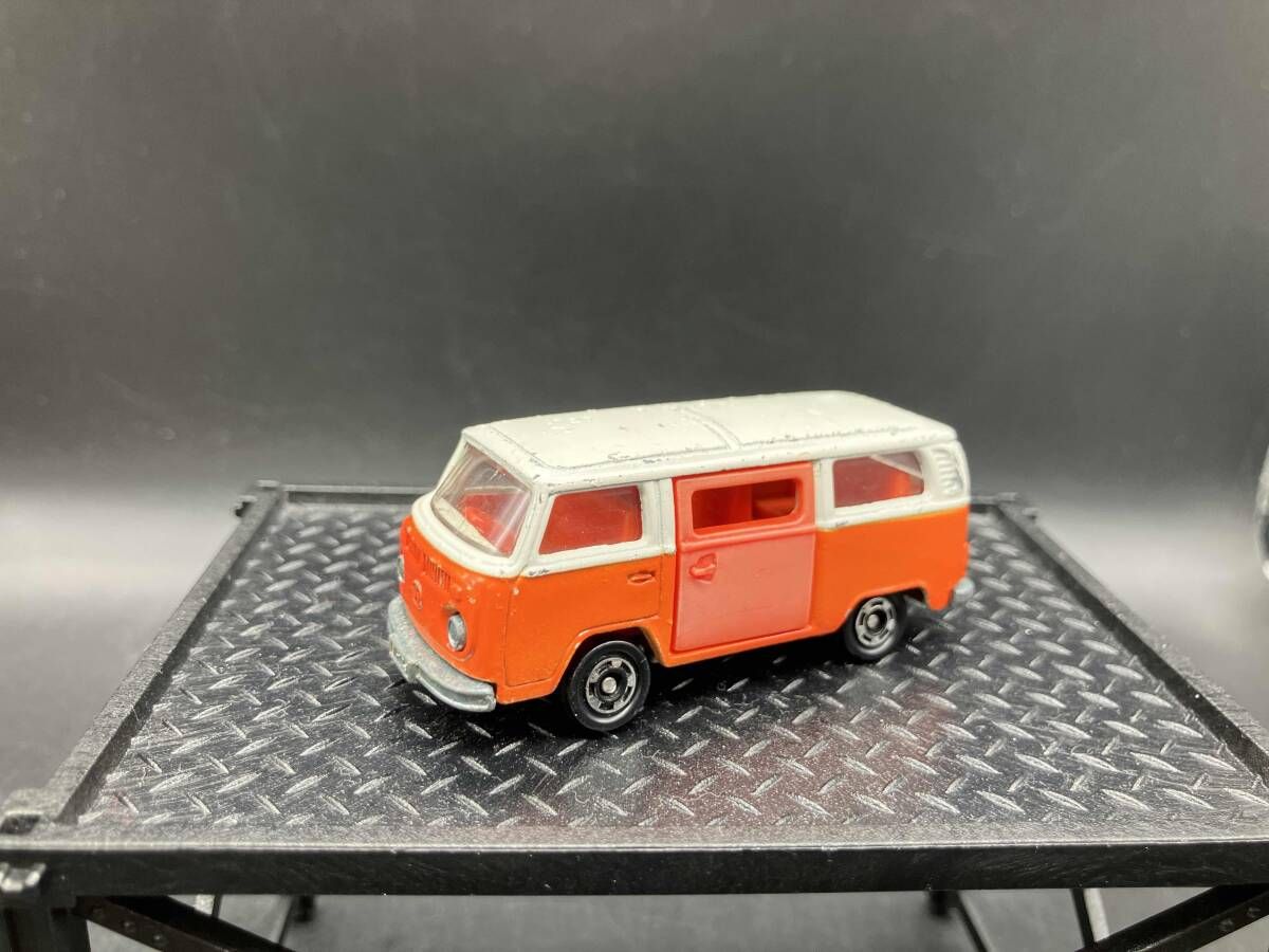 トミカ F29 フォルクスワｰゲン マイクロバス アイボリｰ×オレンジ シｰト