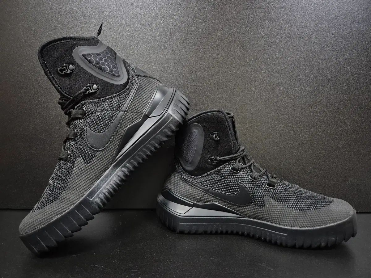 ハイトップ ブーツ