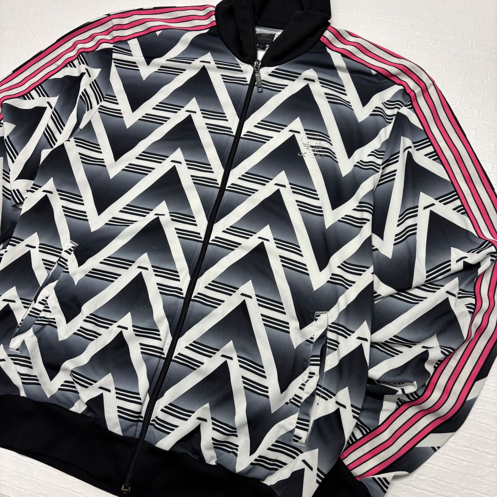激レア】 アディダス 00s トラックジャケット 総柄 XL 4XO 黒 白