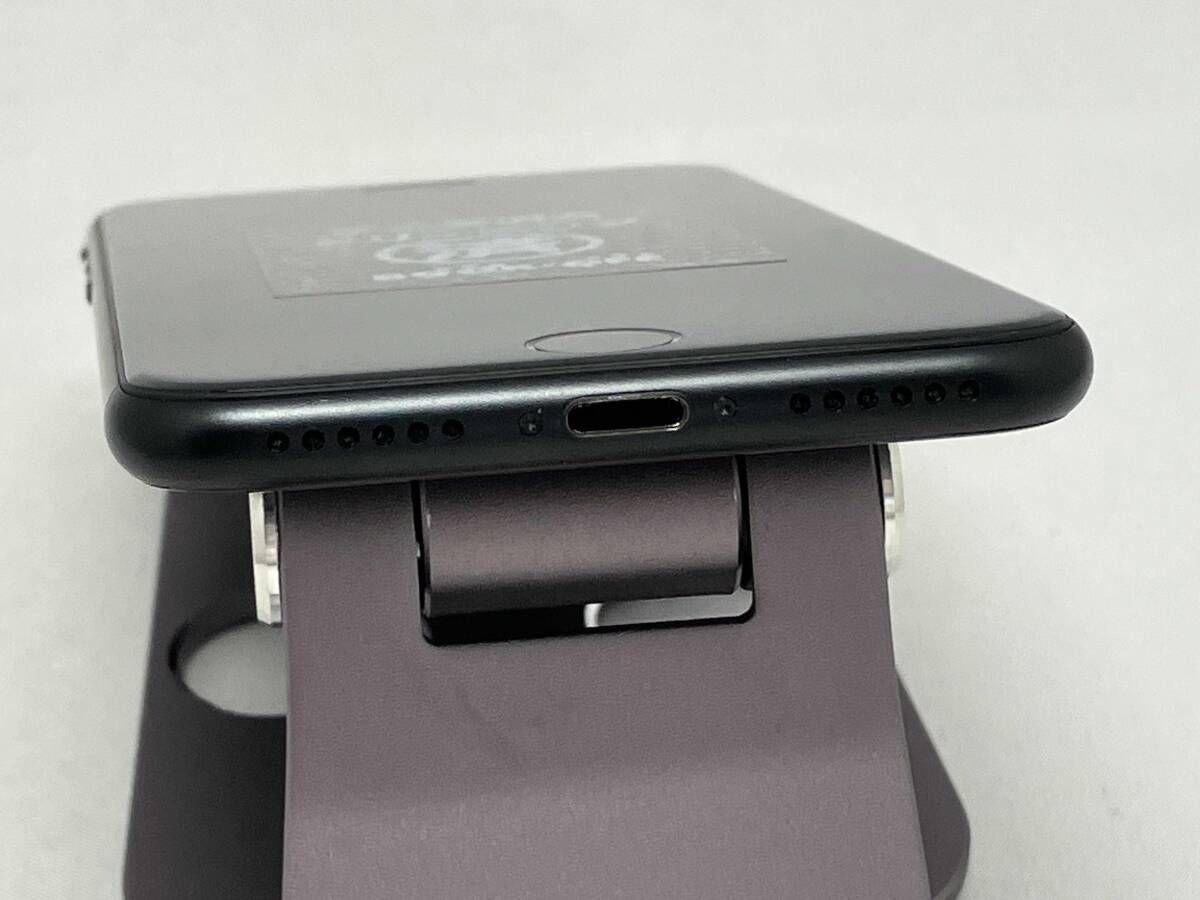  au SIMロックなし MHGT 3 J A iPhone SE 第2世代 128 GB ブラック スマートフォン本体 スマートフォン 携帯電話