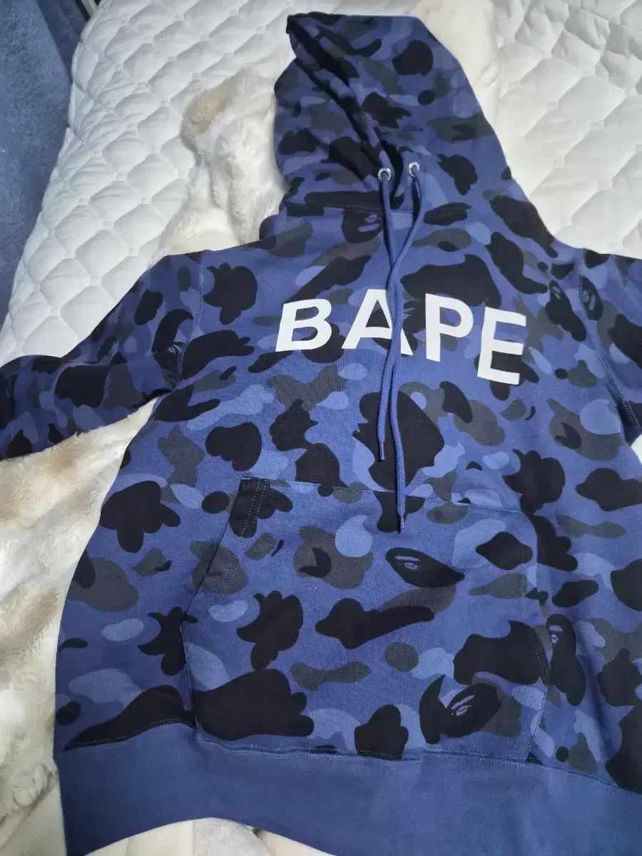 アベイシングエイプ フーディーTシャツ