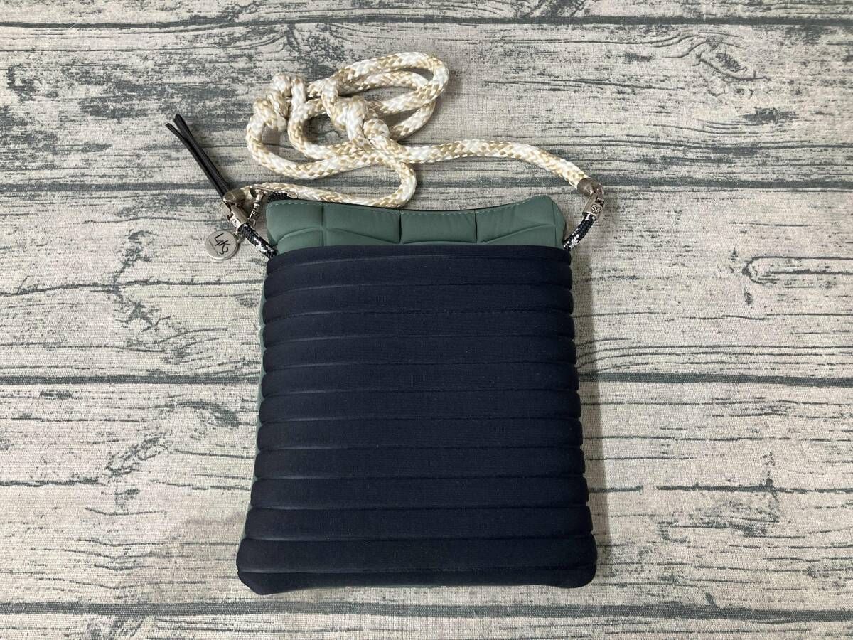 L 4 K 3 ショルダーバッグ GRN BLK