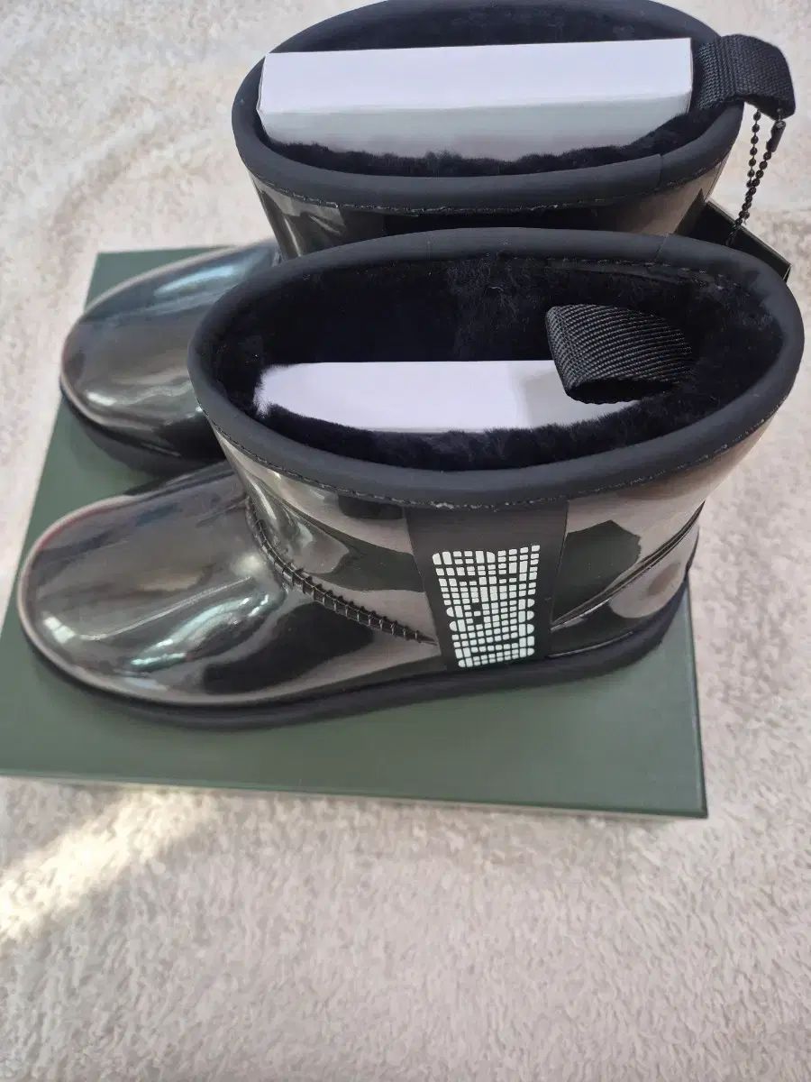 オッズウェア シープスキン ブーツ ブラック