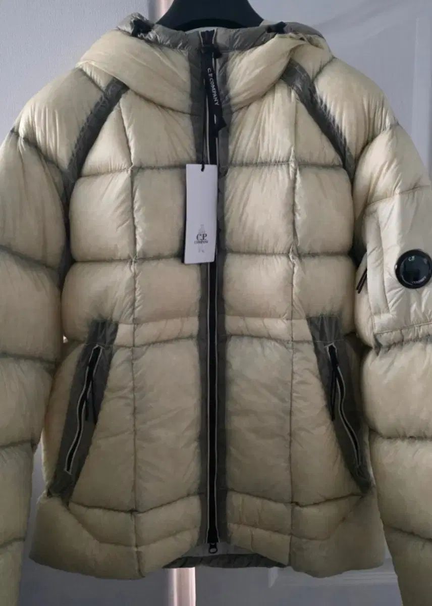 C P COMPANY シーピーカンパニー DDシェル フーデッド ダウン ジャケット シェル ベージュ S
