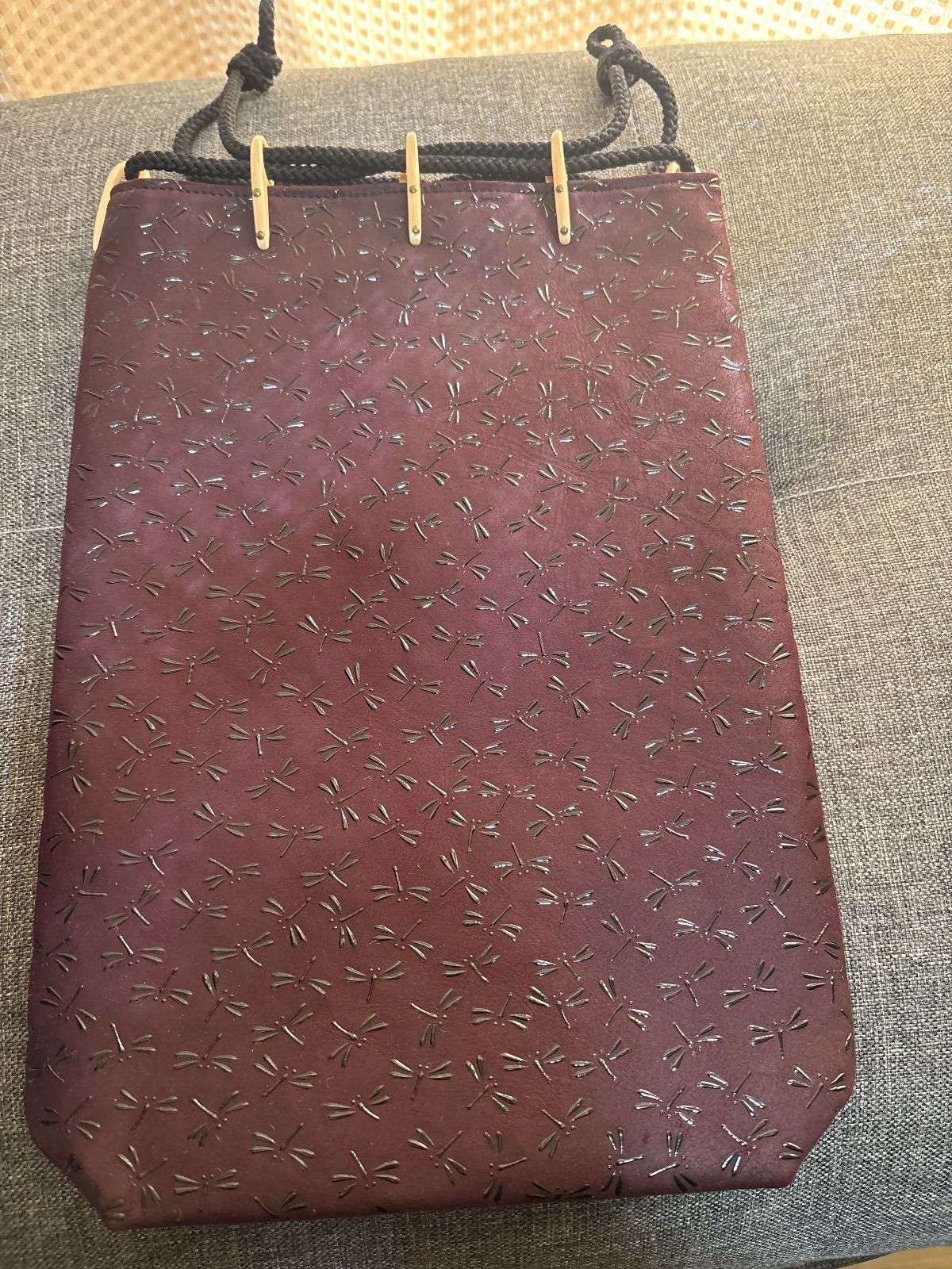 超 印傳屋 巾着袋 合切袋 トンボ柄 紫 黒漆 鹿革 和装 和小物