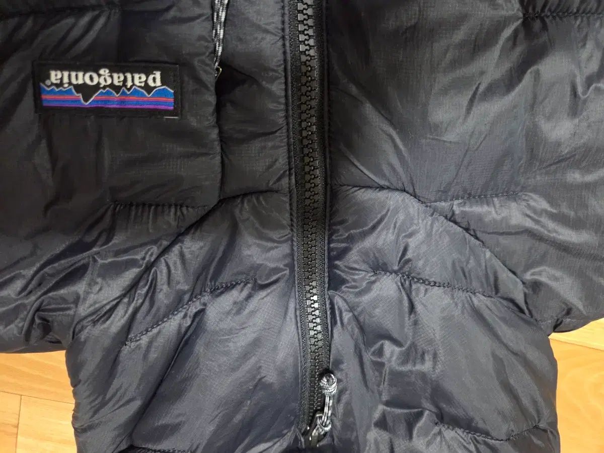 フーディー ブラック