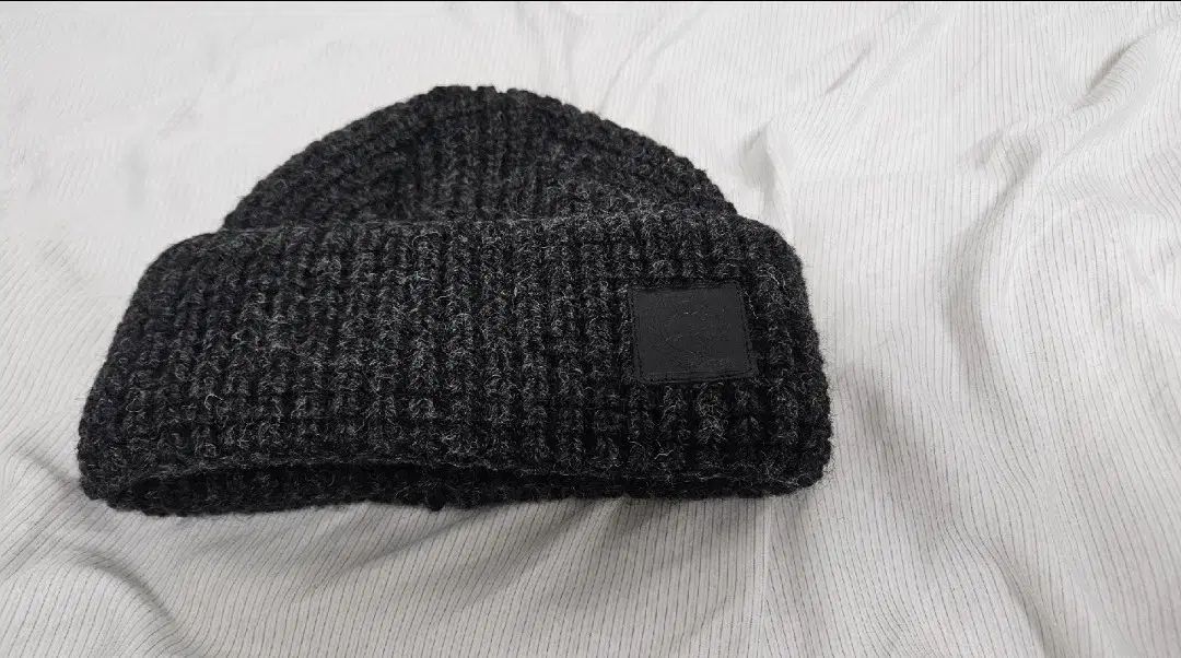 カナダ グース BLACK LABEL ウール ビーニー