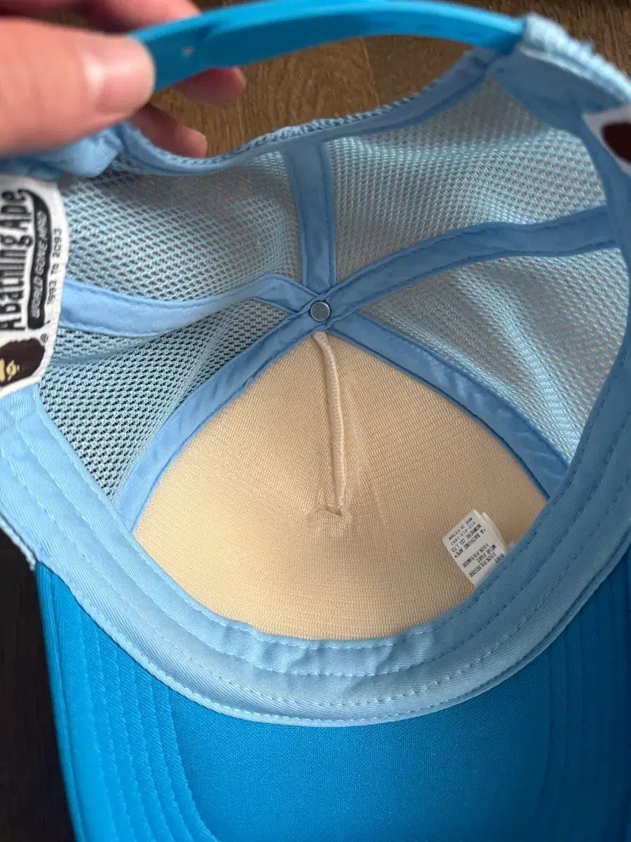 アベイシングエイプ メッシュキャップ ブルー 休日コーデ ビジネスカジュアル