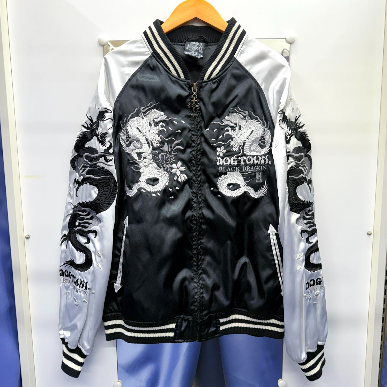 DOGTOWN　スカジャン　黒龍　BLACK DRAGON　刺繍　XL DOGTOWN スカジャン 黒龍 BLACK DRAGON 刺繍 XL