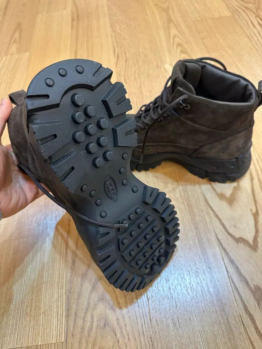 スウェード ブラウン